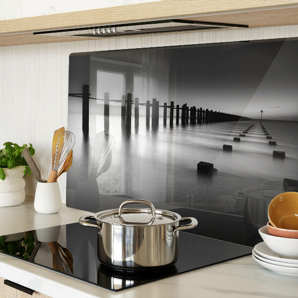 Tagliere in vetro con motivo Pontile in bianco e nero