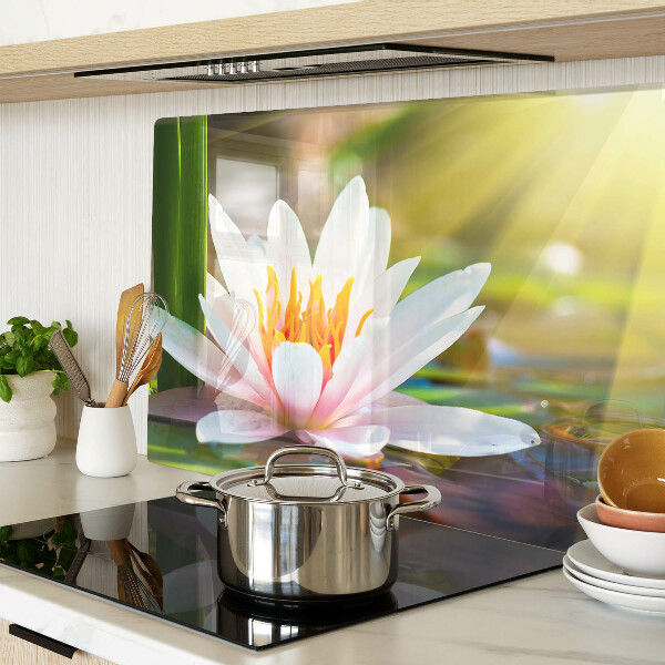 Tagliere in vetro temperato con stampa Ninfea alla luce del sole