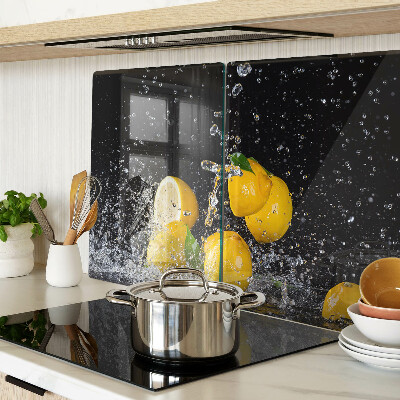 Tagliere in vetro con motivo di limoni in acqua