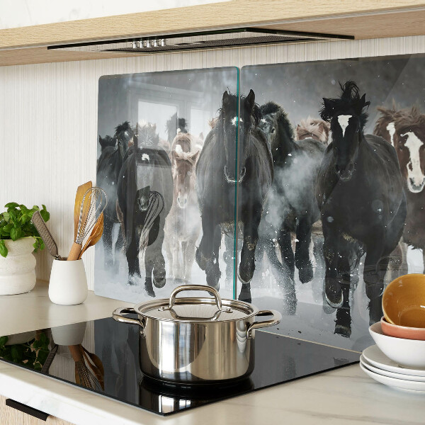 Tagliere in vetro temperato con decorazione di cavalli al galoppo nella nebbia