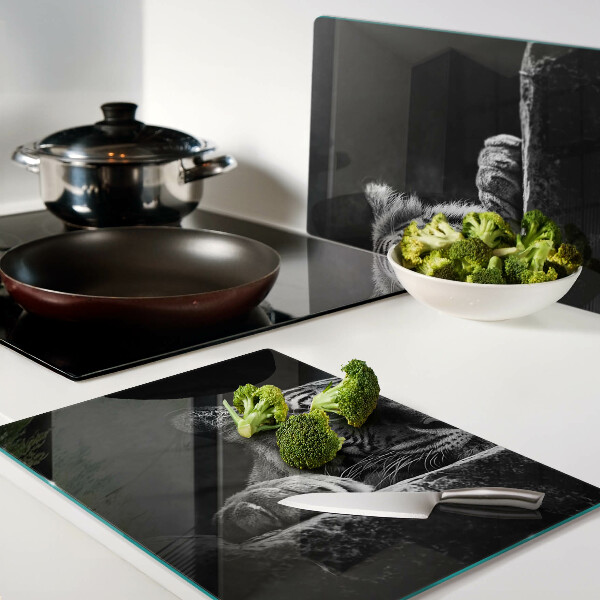 Tagliere in vetro con motivo a tigre in bianco e nero