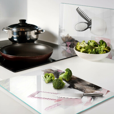 Tagliere in vetro temperato con stampa di un Yorkshire Terrier e accessori per la toelettatura