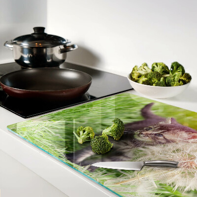 Tagliere in vetro temperato con motivo di gatto sull'erba