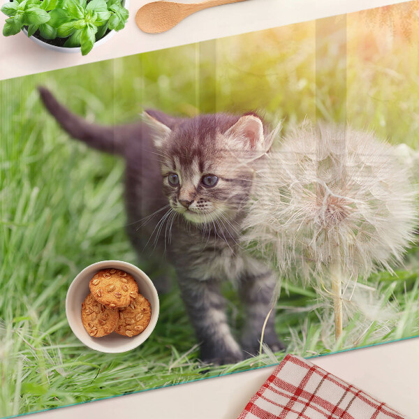 Tagliere in vetro temperato con motivo di gatto sull'erba