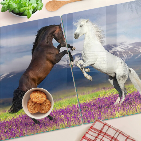 Tagliere in vetro temperato con il motivo di cavalli su sfondo di montagne e fiori