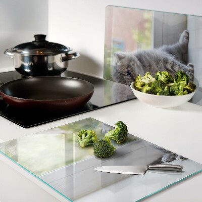 Tagliere in vetro temperato con stampa di un gattino sul davanzale