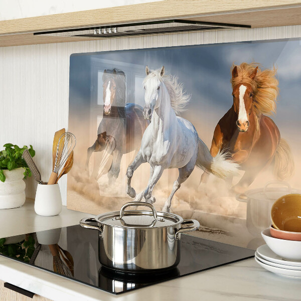 Tagliere in vetro con decorazione raffigurante tre cavalli al galoppo