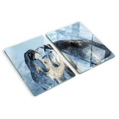 Tagliere in vetro con stampa di cavalli in un paesaggio invernale