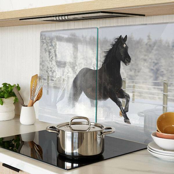 Tagliere in vetro temperato con il decoro di cavalli in un paesaggio invernale