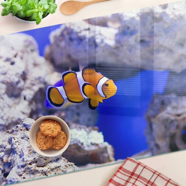 Tagliere in vetro con stampa raffigurante un pesce pagliaccio tra le rocce