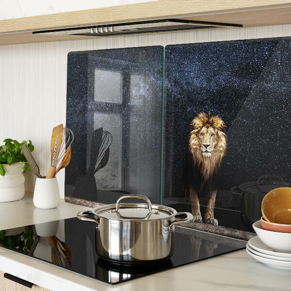 Tagliere in vetro con decorazione a motivo di leone e cielo stellato