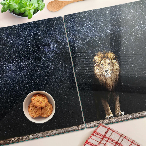 Tagliere in vetro con decorazione a motivo di leone e cielo stellato