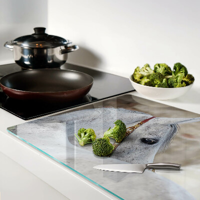 Tagliere in vetro temperato con stampa raffigurante un giovane cavallo bianco