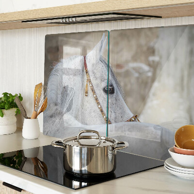 Tagliere in vetro temperato con stampa raffigurante un giovane cavallo bianco