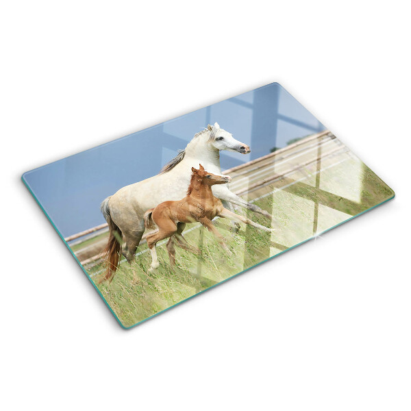 Tagliere in vetro con decorazione raffigurante un cavallo con il puledro sul prato
