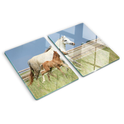 Tagliere in vetro con decorazione raffigurante un cavallo con il puledro sul prato