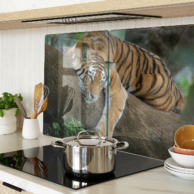 Tagliere in vetro temperato con stampa di una tigre su un tronco d'albero
