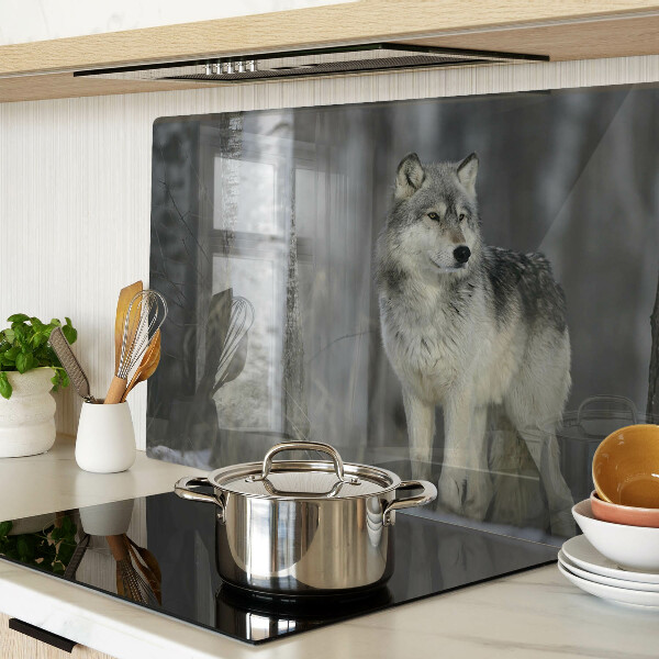 Tagliere in vetro con decorazione raffigurante un lupo in un ambiente boschivo