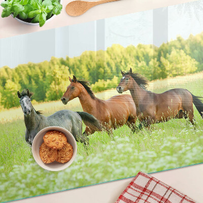 Tagliere in vetro temperato con stampa raffigurante l'incontro di cavalli nel campo