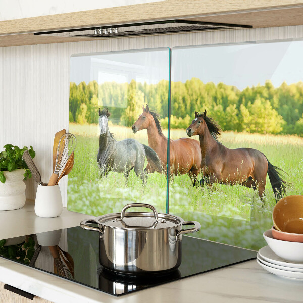 Tagliere in vetro temperato con stampa raffigurante l'incontro di cavalli nel campo