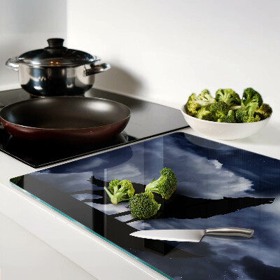 Tagliere in vetro con decorazione raffigurante un lupo nel bagliore della luna