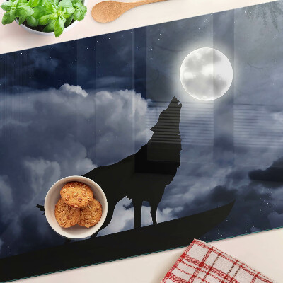 Tagliere in vetro con decorazione raffigurante un lupo nel bagliore della luna