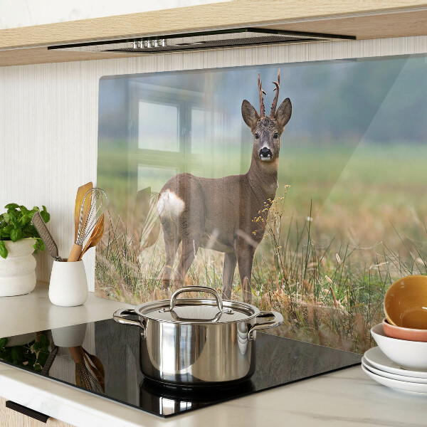 Tagliere in vetro temperato con stampa raffigurante un capriolo nel suo ambiente naturale