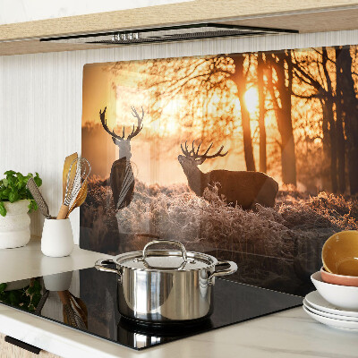 Tagliere in vetro temperato con stampa raffigurante cervi nel bosco al tramonto