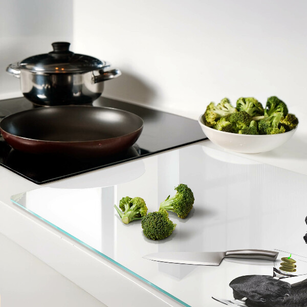 Tagliere in vetro temperato con stampa di un cane che indossa occhiali da sole