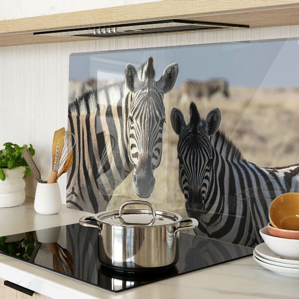 Tagliere in vetro temperato con stampa raffigurante zebre nel loro ambiente naturale