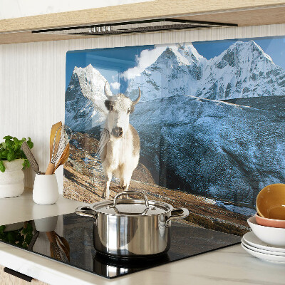 Tagliere in vetro temperato con stampa raffigurante una mucca in montagna