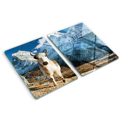 Tagliere in vetro temperato con stampa raffigurante una mucca in montagna