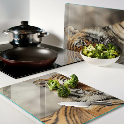 Tagliere in vetro temperato con stampa raffigurante una tigre in una posa naturale