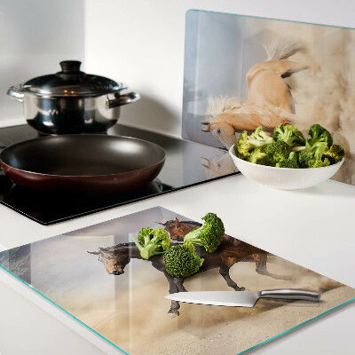 Tagliere in vetro temperato con stampa raffigurante cavalli al galoppo