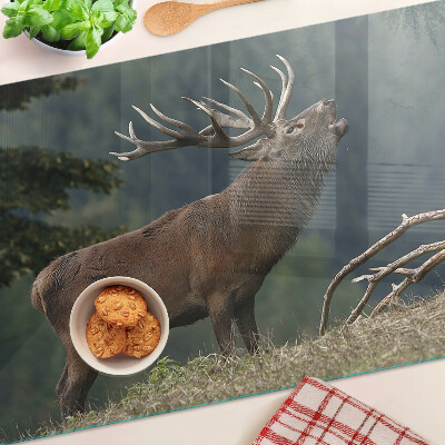 Tagliere in vetro con stampa raffigurante un cervo nel suo ambiente naturale