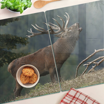 Tagliere in vetro con stampa raffigurante un cervo nel suo ambiente naturale