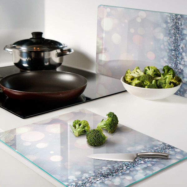 Tagliere in vetro temperato con luci scintillanti e accento a forma di diamante