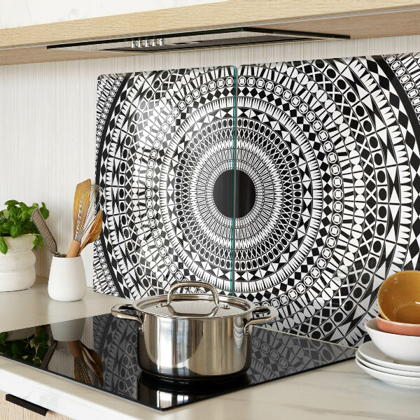 Tagliere in vetro temperato Mandala nei toni del bianco e nero