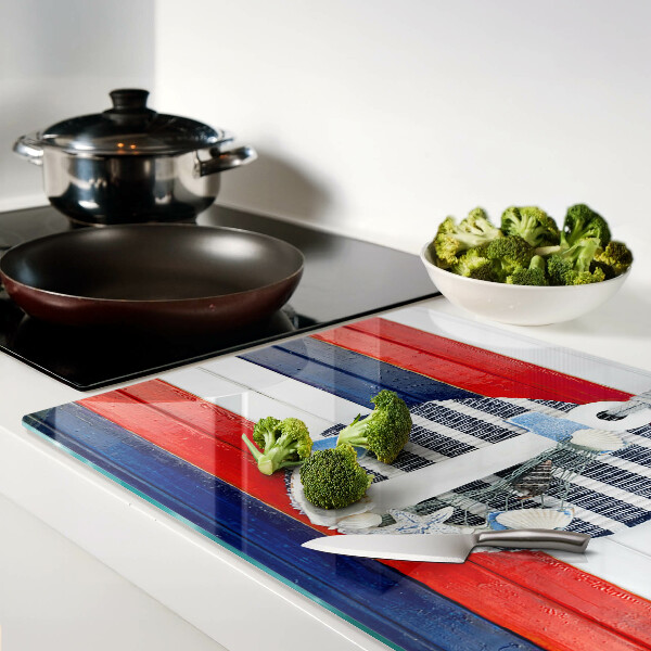 Tagliere in vetro temperato con motivo a strisce sullo sfondo