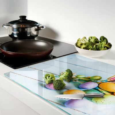 Tagliere in vetro con motivo Uova di Pasqua colorate nel cesto