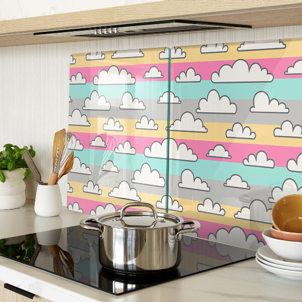 Tagliere in vetro temperato con motivo di nuvole su sfondo pastello