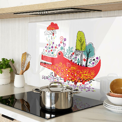 Tagliere in vetro con decoro a coccodrillo in una scena colorata