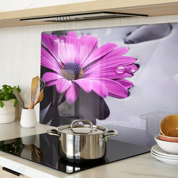 Tagliere in vetro temperato con motivo di fiore viola e gocce d'acqua