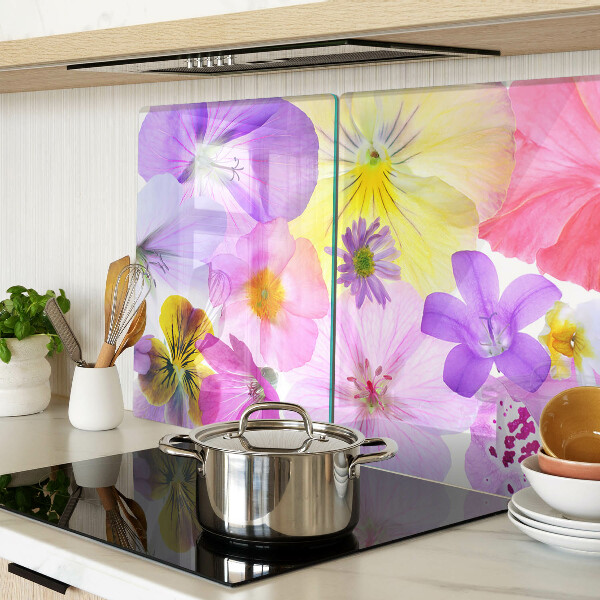 Tagliere in vetro con motivo di fiori nei colori pastello