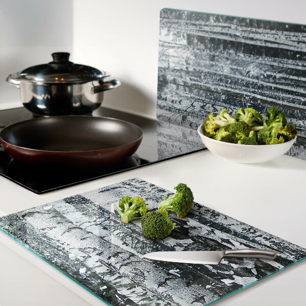 Tagliere in vetro temperato con motivo della foresta di betulle in una scena invernale