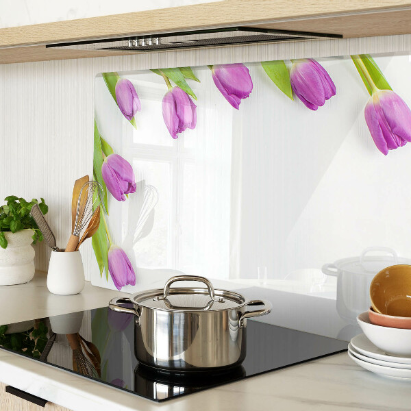 Tagliere in vetro con motivo di tulipani su sfondo bianco