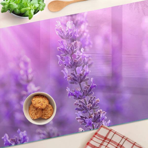 Tagliere in vetro temperato con motivo di fiori di lavanda su sfondo porpora