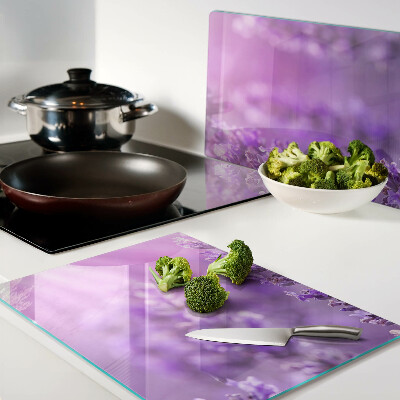 Tagliere in vetro temperato con motivo di fiori di lavanda su sfondo porpora