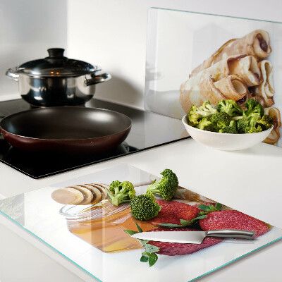 Tagliere in vetro temperato con decorazione a tema pancake con miele e fragole