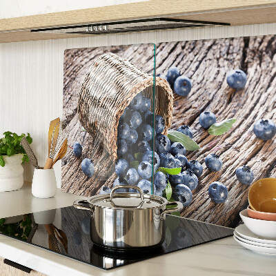 Tagliere in vetro temperato con motivo di mirtilli in un cesto